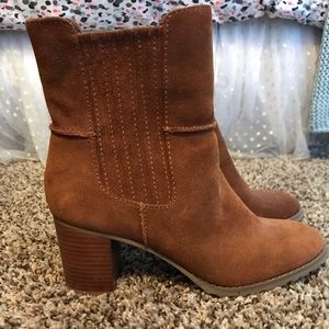 Circa Joan & David boots